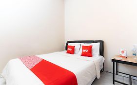 Hotel O Wisma Pelita Mas